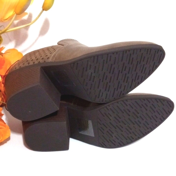 JELLYPOP BROWN BLOCK HEEL ANKLE BOOTS SIZE 7 NWT - Picture 7 of 8